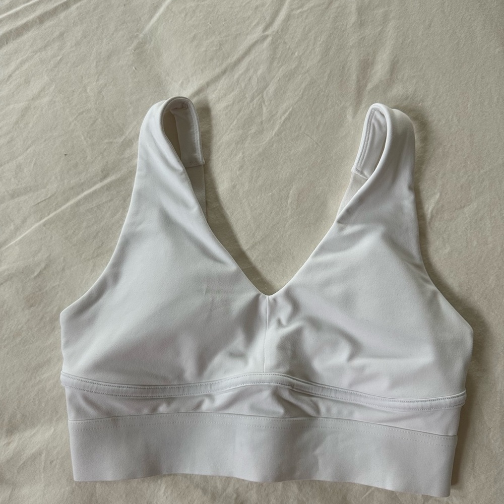 Fabletics sports bra in white